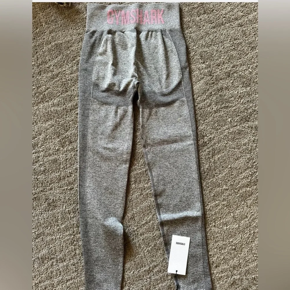 OG Gymshark Leggings - Picture 2 of 4